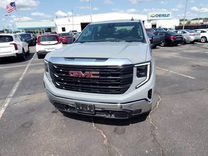 Used 2024 GMC Sierra 1500 Pro w/ Pro Value Package