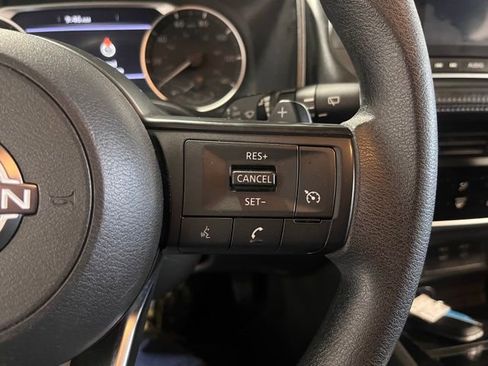 Used 2024 Nissan Rogue S image 26