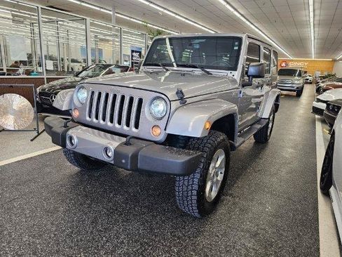 Used 2017 Jeep Wrangler Unlimited Sahara AWD/4WD image 1