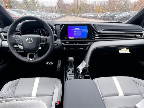 New 2026 Toyota Camry SE image 12