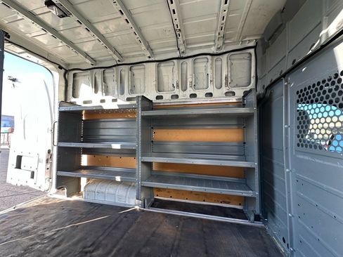 Used 2017 Nissan NV 2500 SV image 7