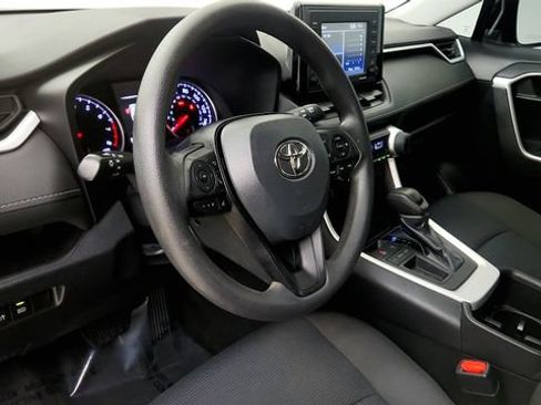 Used 2022 Toyota RAV4 LE FWD image 47