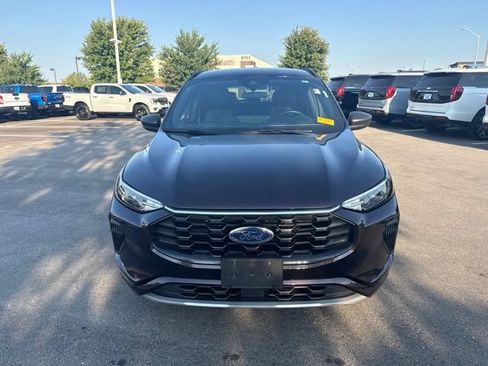 Used 2023 Ford Escape ST-Line w/ Tech Pack #1 AWD/4WD image 2