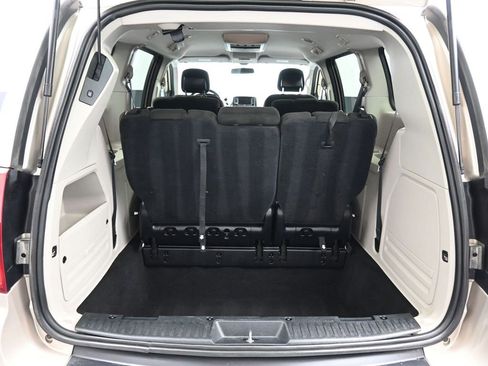 Used 2016 Dodge Grand Caravan SXT w/ Rear Park Assist Package image 51