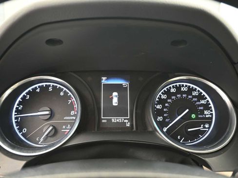Used 2019 Toyota Camry LE image 13