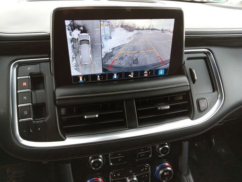 Used 2021 GMC Yukon SLT w/ SLT Luxury Package image 17