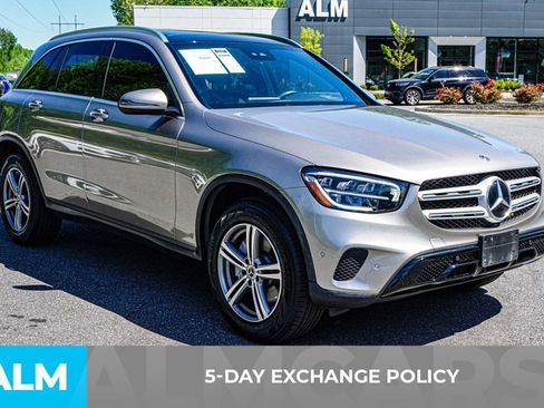 Used 2022 Mercedes-Benz GLC 300 4MATIC w/ Premium Package Lite image 4