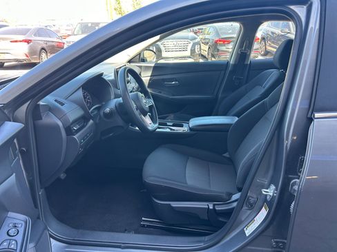 Used 2024 Nissan Sentra SV FWD image 13