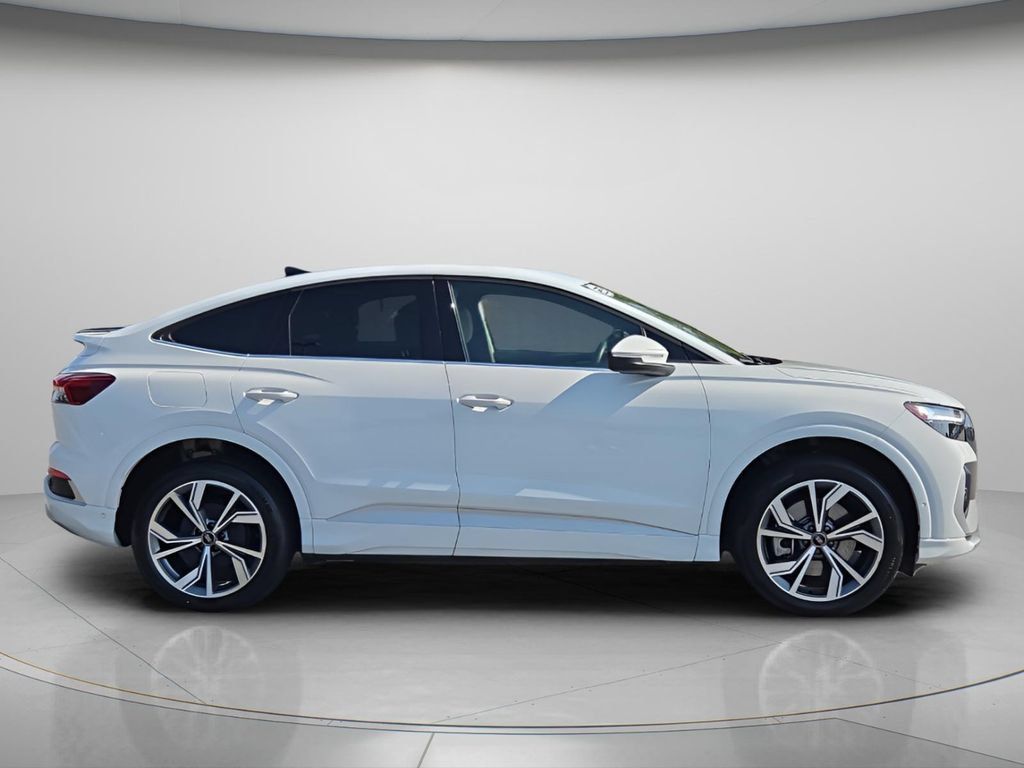 Used 2023 Audi Q4 e-tron Premium Plus w/ Premium Plus AWD/4WD image 9