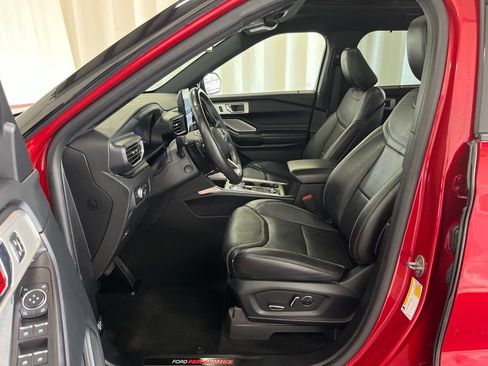 Used 2020 Ford Explorer ST w/ ST Street Pack AWD/4WD image 4