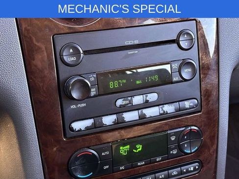 Used 2007 Ford Freestyle SEL image 25