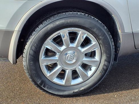 Used 2011 Buick Enclave CXL w/ LPO, Cargo Convenience Pkg image 28