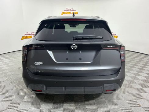 New 2026 Nissan Kicks SV image 4