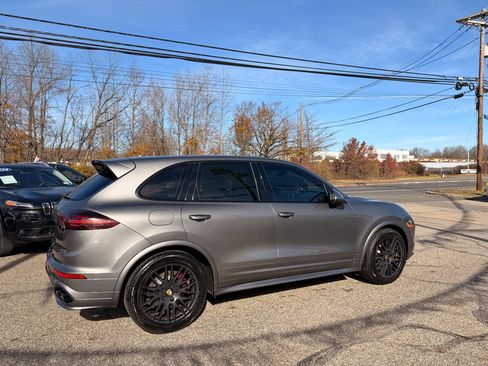 Used 2016 Porsche Cayenne GTS image 8