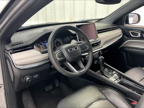Used 2023 Jeep Compass Limited AWD/4WD image 16