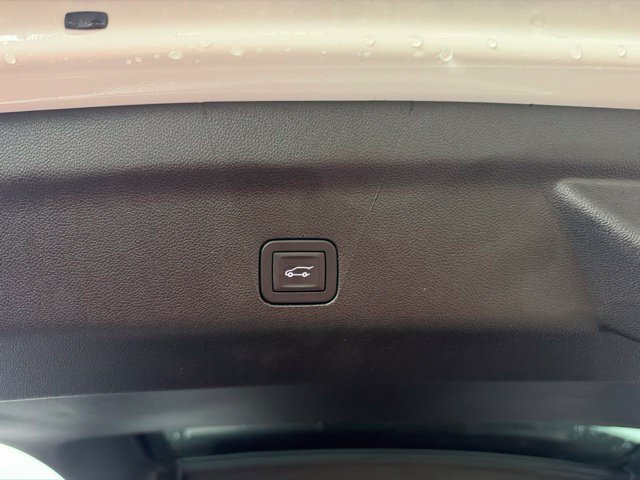 Used 2026 GMC Yukon XL Denali w/ Sun & Power Step Package AWD/4WD image 20