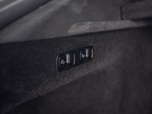 Used 2021 Tesla Model S Plaid image 76