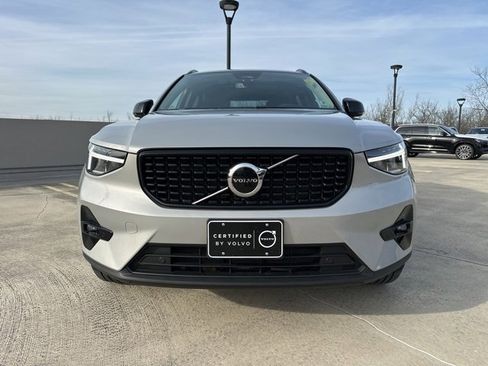Certified 2023 Volvo XC40 B5 Plus w/ Climate Package image 2