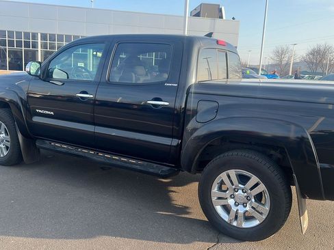 Used 2014 Toyota Tacoma 4x4 Double Cab w/ Limited Package image 10