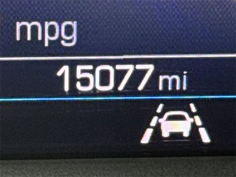 Used 2022 GMC Terrain SLE image 32