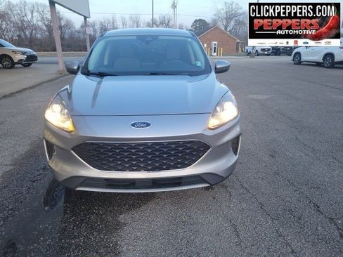 Used 2021 Ford Escape SE image 7