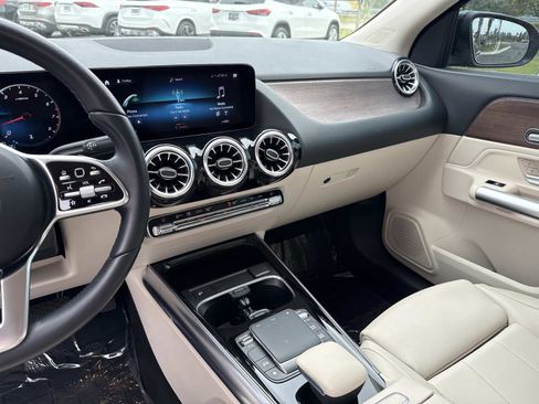 Used 2023 Mercedes-Benz GLA 250 image 23