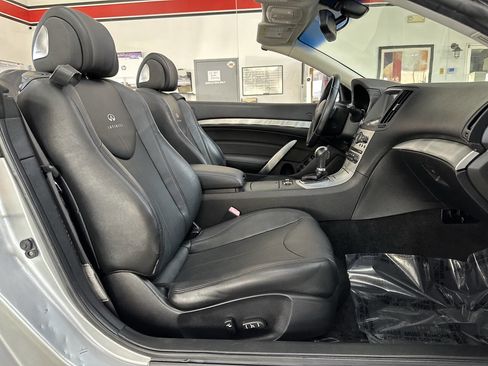 Used 2009 INFINITI G37 Sport w/ Premium Pkg image 17
