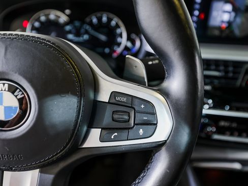 Used 2018 BMW M550i xDrive image 16