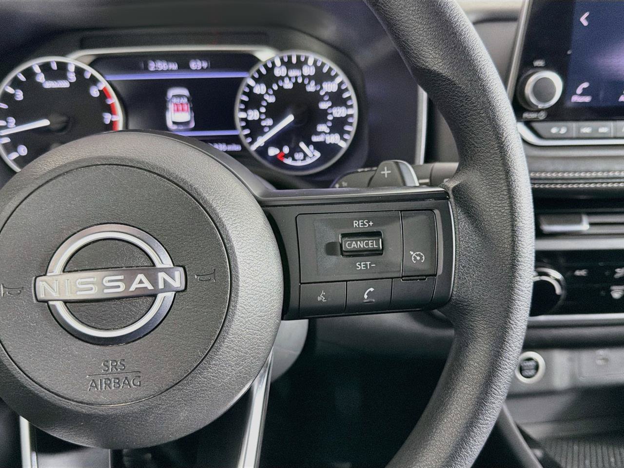 Used 2023 Nissan Rogue S AWD/4WD image 45