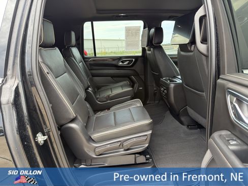 Certified 2023 Chevrolet Suburban Premier w/ LPO, Illumination Package AWD/4WD image 19