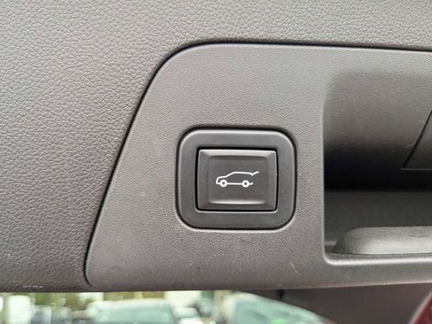 Used 2021 Buick Envision Essence w/ Technology Package I image 14