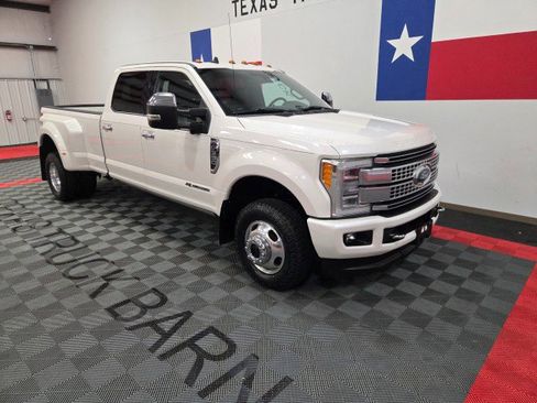 Used 2019 Ford F350 Platinum w/ Platinum Ultimate Package image 16