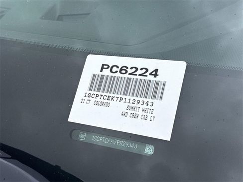 Used 2023 Chevrolet Colorado LT image 31