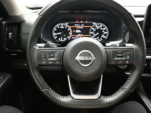 Used 2024 Nissan Pathfinder SV w/ Black Appearance Package image 22