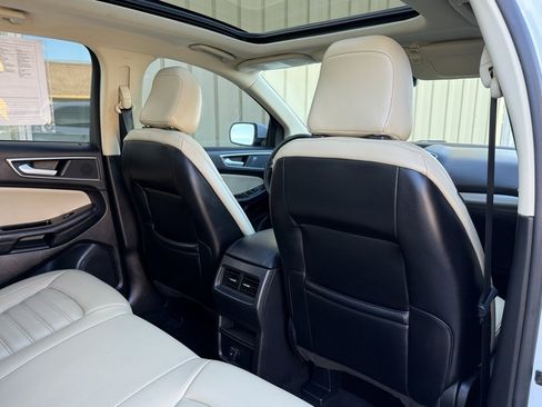 Used 2020 Ford Edge SEL w/ Cold Weather Package image 23
