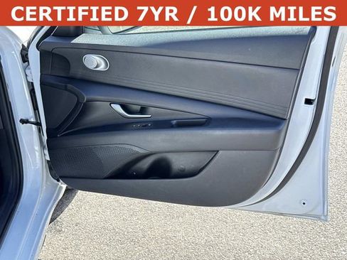 Used 2021 Hyundai Elantra SEL FWD image 8