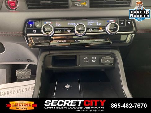 Used 2025 Honda Pilot Black Edition image 22