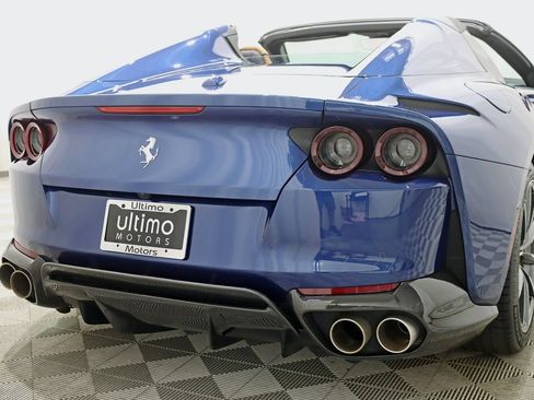 Used 2021 Ferrari 812 GTS RWD image 20