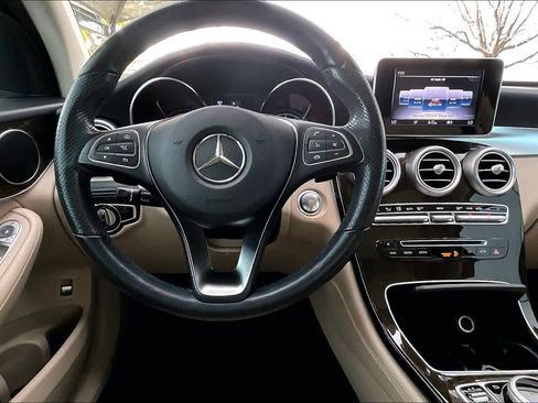 Certified 2019 Mercedes-Benz GLC 300 image 6