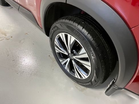 Used 2023 Nissan Rogue SV w/ SV Premium Package image 24