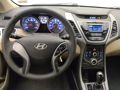 Used 2016 Hyundai Elantra SE FWD image 22