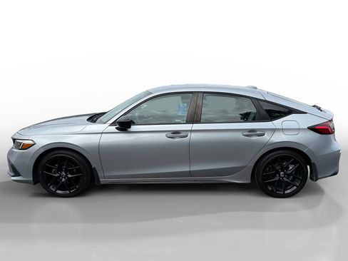 Used 2023 Honda Civic Sport image 2