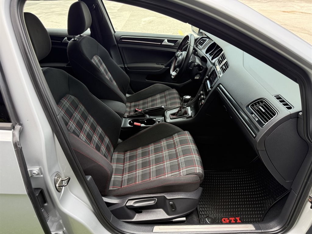 Used 2015 Volkswagen GTI S FWD image 13