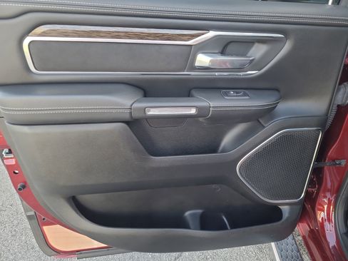 Used 2019 RAM 1500 Laramie image 29