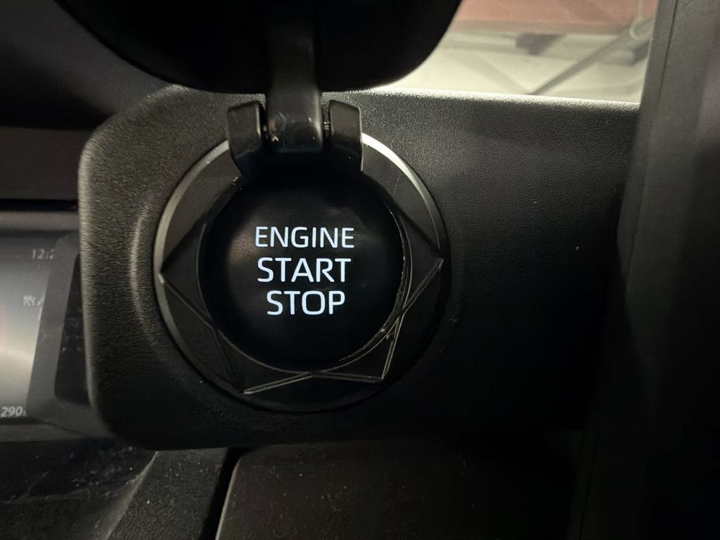 Used 2024 Toyota Tacoma SR5 RWD image 16
