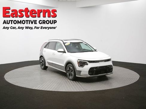 Used 2023 Kia Niro Wave FWD image 52