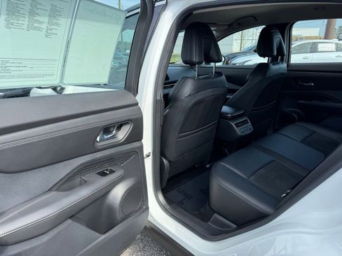 Used 2023 Nissan Ariya FWD image 37