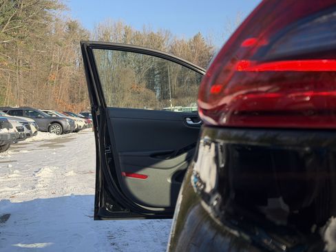 Used 2018 Hyundai Ioniq SEL image 25