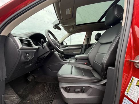 Used 2021 Volkswagen Atlas SE w/ Panoramic Sunroof Package image 9