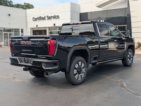New 2025 GMC Sierra 2500 Denali w/ Denali Reserve Package AWD/4WD image 4